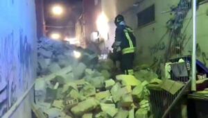 Peppino cerca i suoi padroni dopo il crollo della palazzina a Barletta