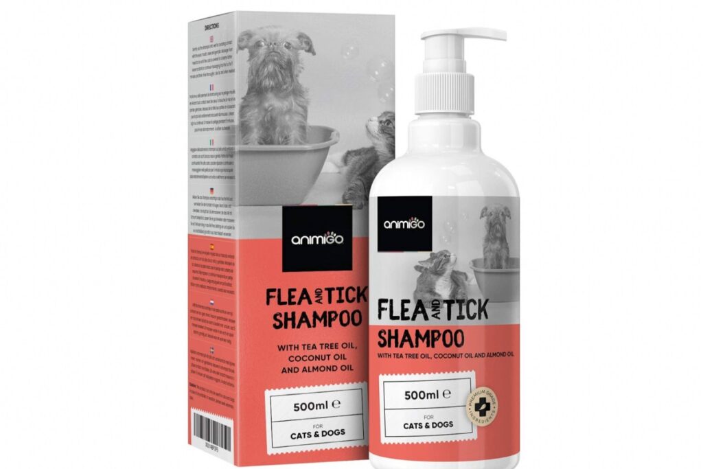shampoo antiparassitario per gatti e cani