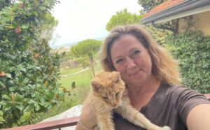 È tornato a casa dopo cinque anni: il gatto Garfield ha sorpreso così i suoi padroni di Riccione