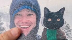 La dichiarazione d’amore di questo tiktoker al suo gatto è a dir poco commovente